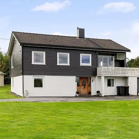 Feriehus Holiday home